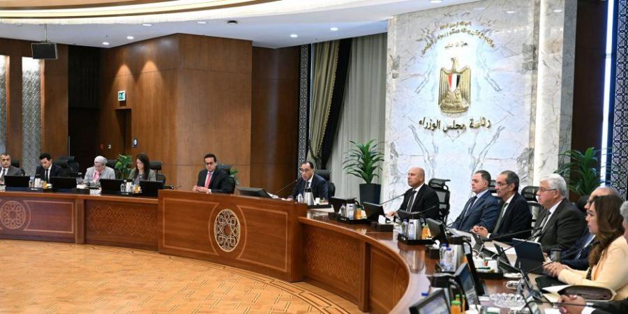 في اجتماع اليوم .. رئيس الوزراء يتابع الموقف التنفيذى لمشروع تطوير منظومة زيارة الأهرامات