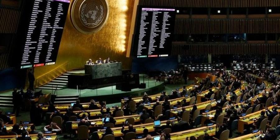 وسائل إعلام سورية عن مصدر مطلع: واشنطن تعدل تصنيف البعثة السورية لدى الأمم المتحدة في نيويورك إلى بعثة لحكومة معترف بها من قبل واشنطن