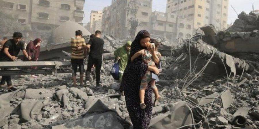 استشهاد 13 فلسطينيا وإصابة 200 برصاص الاحتلال الإسرائيلي قرب مركز مساعدات وسط قطاع غزة