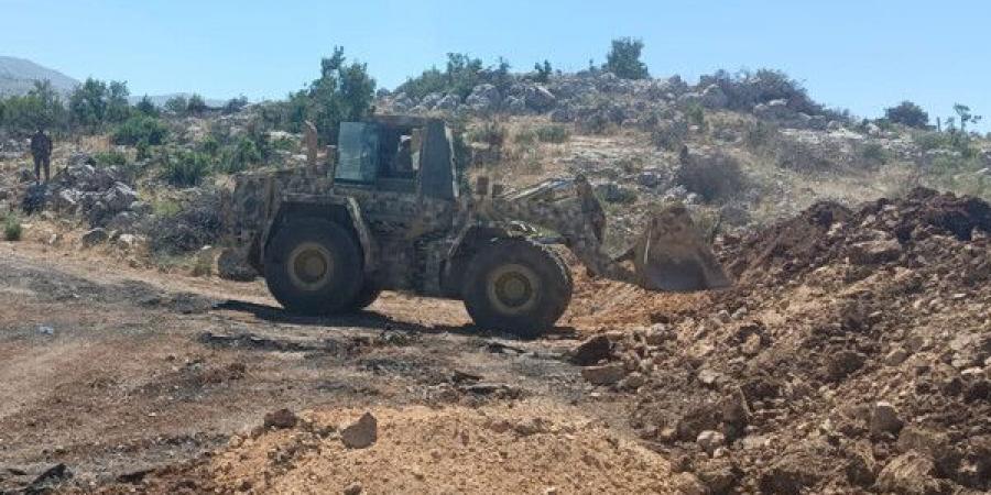الجيش: إزالة سواتر ترابية أقامها العدو الإسرائيلي في خراج بلدة شبعا - حاصبيا