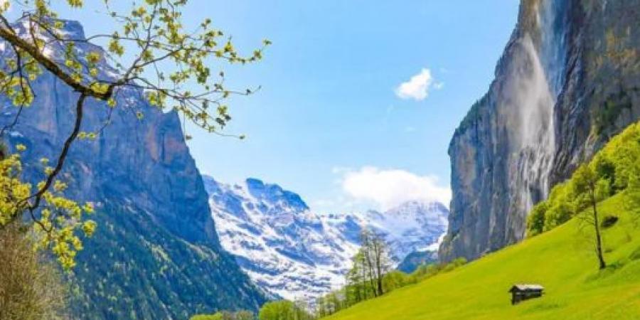 تجربة السكن في كبائن جبلية بسويسرا