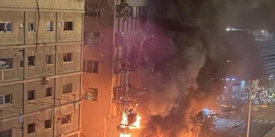 اعلام اسرائيلي: الهجوم الإيراني على إسرائيل تسبب بإصابات وأضرار واسعة في وسط البلاد