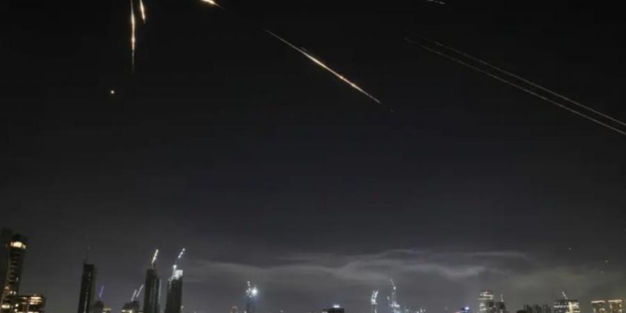CNN عن مسؤول إيراني كبير: إيران ستكثف هجماتها على إسرائيل وستستهدف القواعد الإقليمية لأي دولة تحاول الدفاع عنها
