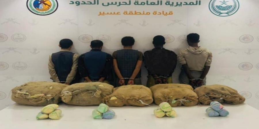 القبض على يمنيين في السعودية بتهمة ‘‘السرقة’’ وتهريب القات