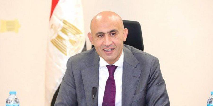 امتحانات الثانوية العامة بمصر.. وزير التعليم يشدد على الحسم والحزم في تفتيش الطلاب وتوفير الهدوء لهم