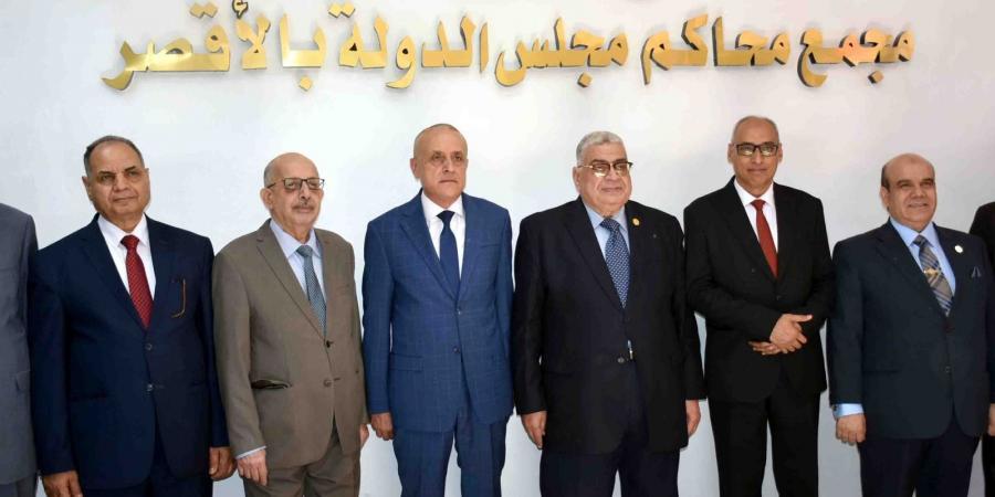 محافظ الأقصر ورئيس مجلس الدولة يفتتحان فرع توثيق مجمع محاكم