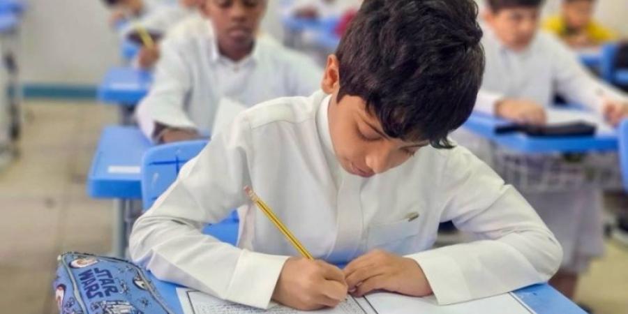 طلاب مدارس تعليم جدة يبدؤون اختباراتهم لنهاية العام الدراسي
