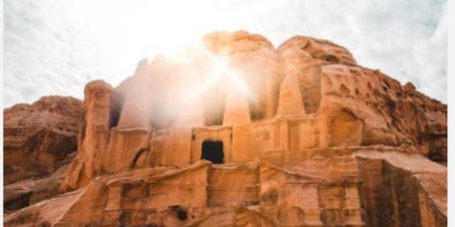 نسب إلغاء الحجوزات السياحية الفورية وصلت إلى 100% في الاردن
