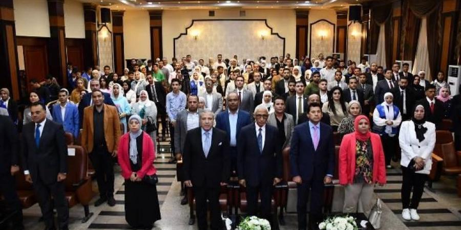 وزير الشباب ومحافظ شمال سيناء يشهدان اللقاء الحواري بعنوان "مهددات الأمن القومي ..ثورة٣٠ يونيو  .. شعب يحمي وطن"