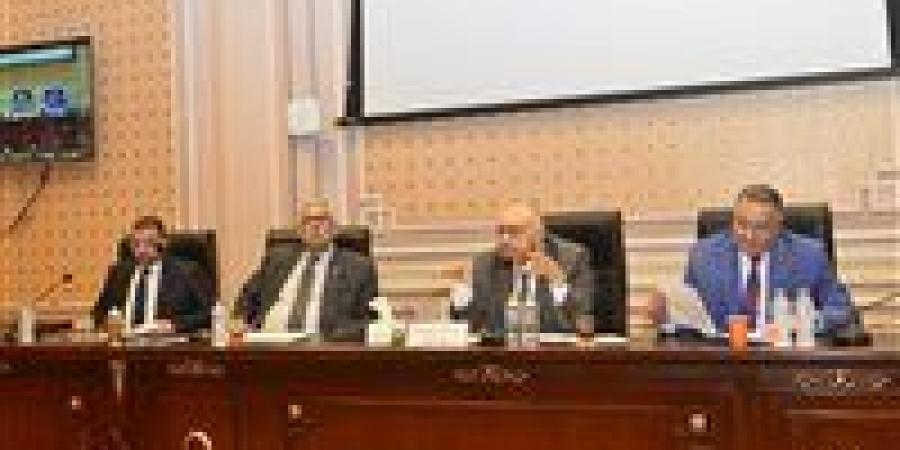 نقل النواب تناقش طلبات إحاطة في قطاعى الطرق والسكة الحديد.. وقرقر يطالب بسرعة تنفيذ التوصيات