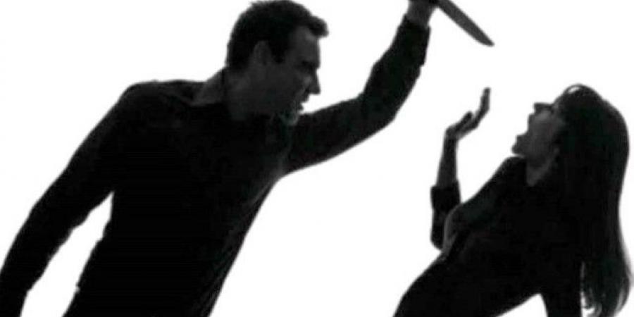 قتل زوجتة بعدة طعنات داخل سيارة في التجمع الأول