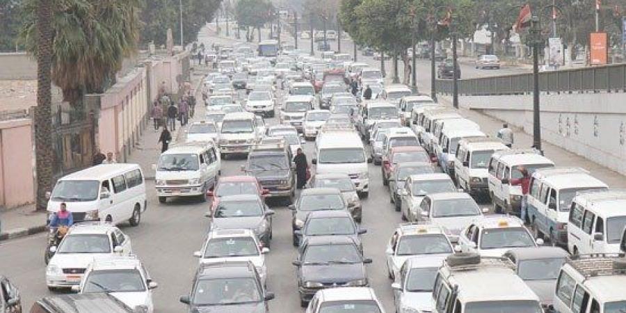 اعرف طريقك.. تكدس حركة السيارات على أغلب شوارع وميادين القاهرة والجيزة