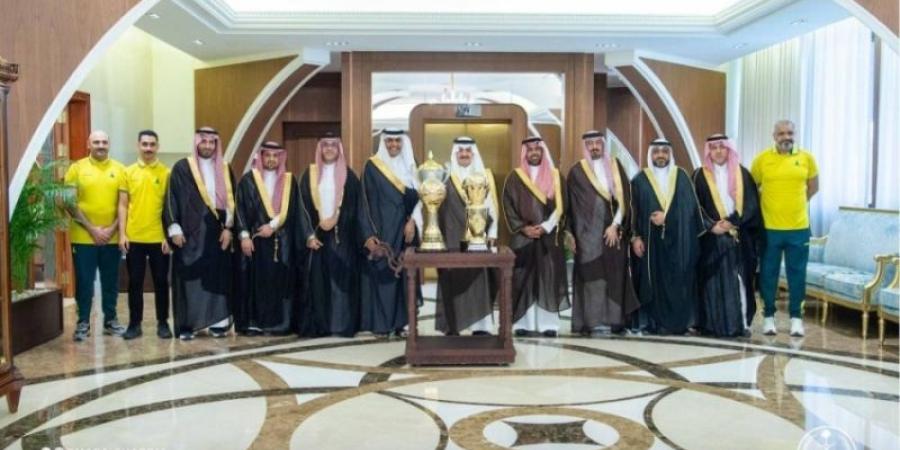 أمير الشرقية يستقبل إدارة نادي الخليج
