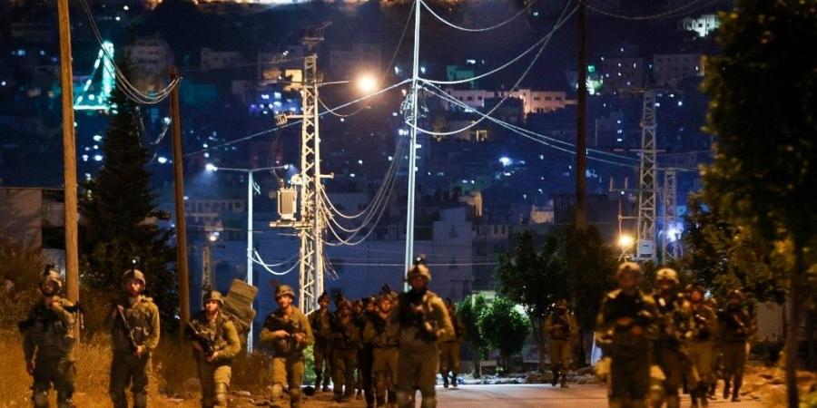 العدو الاسرائيلي شن حملة دهم واعتقال واسعة في الضفة المحتلة
