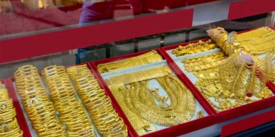 اقبال على شراء الذهب وعيار 21 يسجل 4810 جنيها للجرام