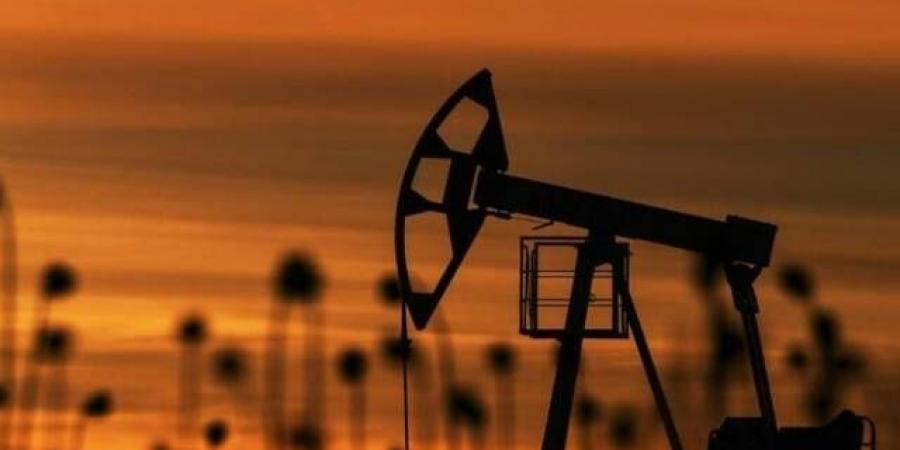 النفط يرتفع بأكثر من 2% مع تصاعد الحرب الإيرانية الإسرائيلية