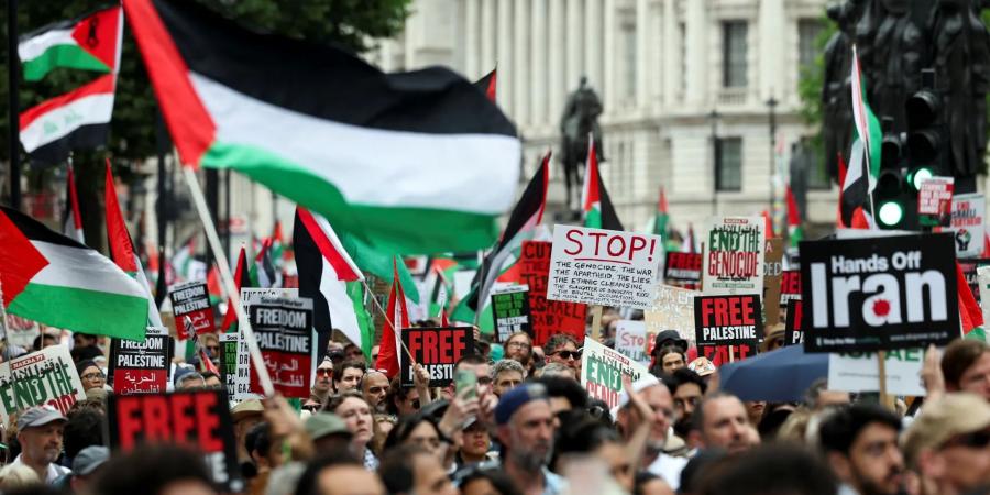 مظاهرة حاشدة في برلين دعمًا لغزة وإيران وتنديدًا بالعدوان الأميركي – الصهيوني