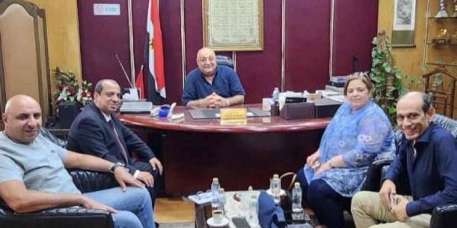 وزارة الرياضة تبحث تطوير الموسم الجديد من البرامج الإذاعية للشباب