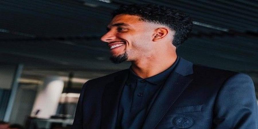 عمر مرموش أول مصري يُتوج بجائزة الأفضل في مانشستر سيتي لشهر مارس