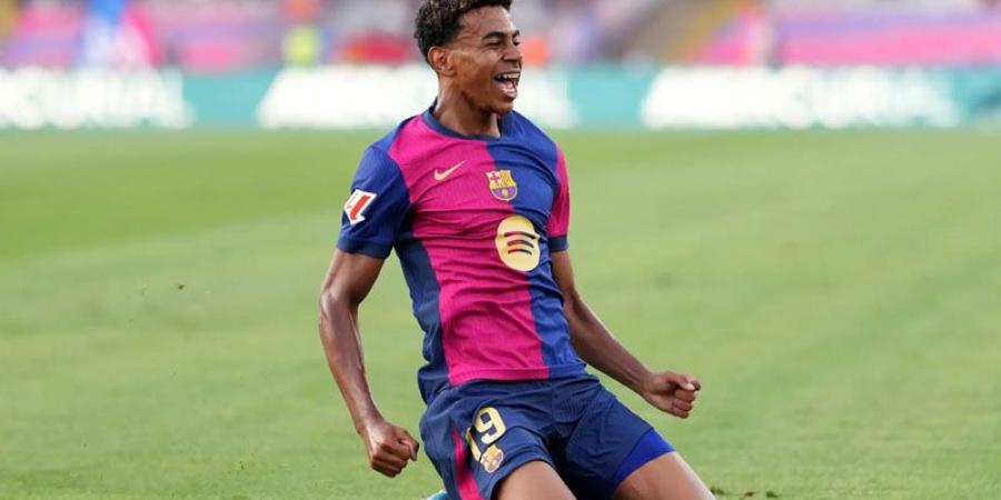 الليغا: برشلونة يستعد لتسليم لامين يامال رقم قميص نجمه السابق